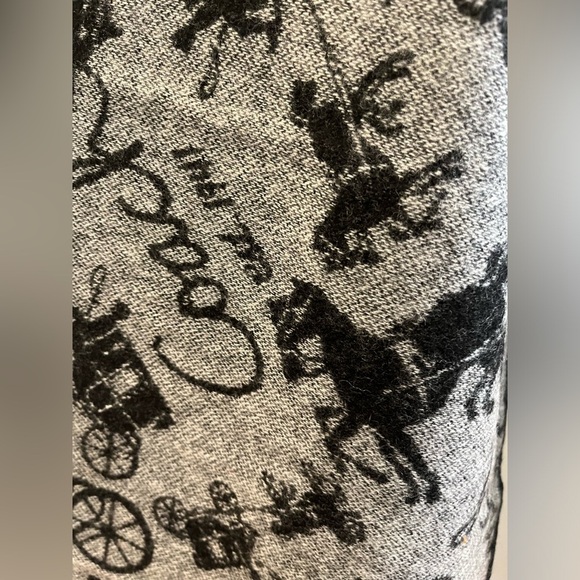 Coach Horse And Carriage Her Muffler NWT - Picture 7 of 9